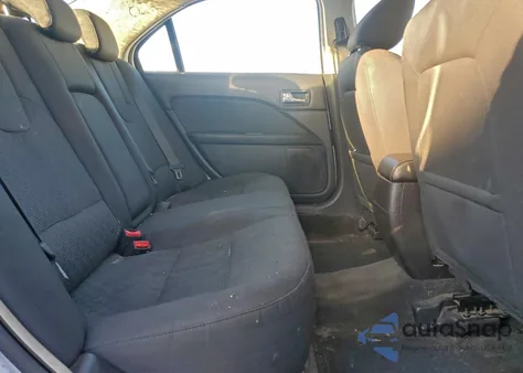 2010 Ford Fusion Se z USA, uszkodzony, nr VIN 3FAHP0HA2AR327793